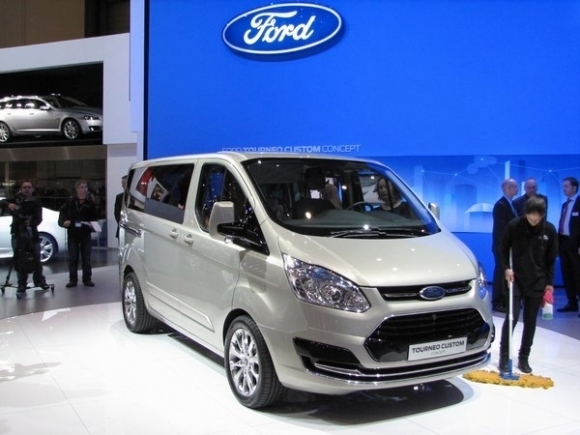 Ford Tourneo Custom koncept