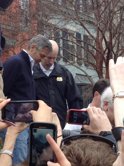 Georgea Clooneyho zatkli pri proteste