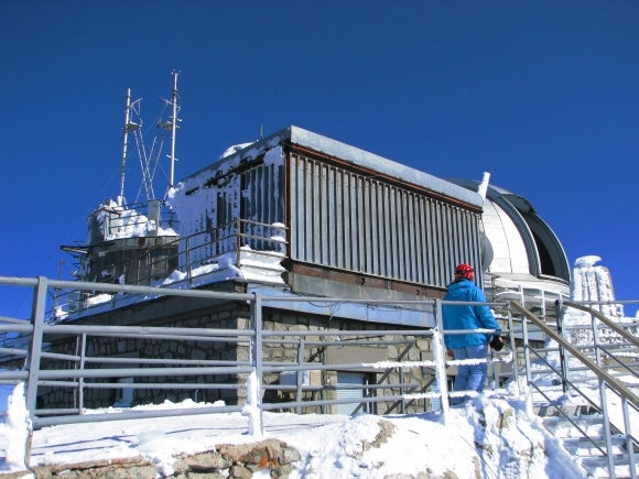 Kozmické žiarenie sledujú na Lomnickom štíte 30 ro