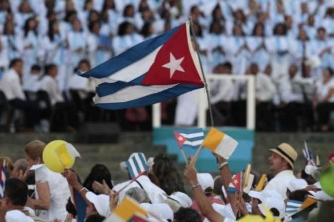 Pápež je na Kube, vyzval na demokratizačné zmeny