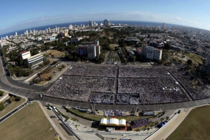 Pápež odslúžil v Havane omšu