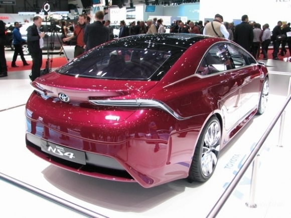 Toyota NS4 koncept