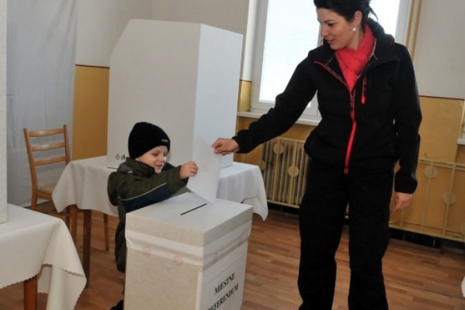 V piatich slovenských obciach sa koná referendum