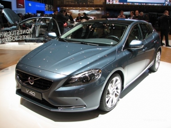 Volvo V40