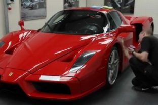 Ferrari Enzo