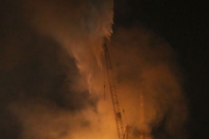 Ruský mrakodrap veľký nočný požiar nepoškodil