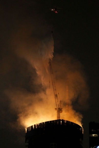 Ruský mrakodrap veľký nočný požiar nepoškodil