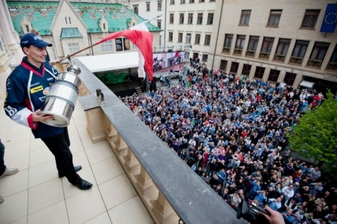 Slovan oslávil s fanúšikmi v Bratislave majstrovsk