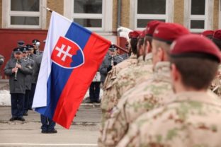 Slovenskí vojaci idú do Afganistanu a Bosny