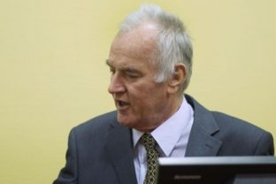 Mladič neľutuje Srebrenicu