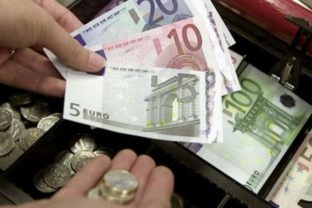 Peniaze, euro, obchod
