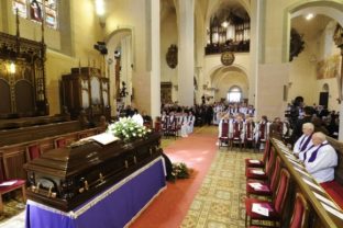 Pohreb biskupa Františka Tondru