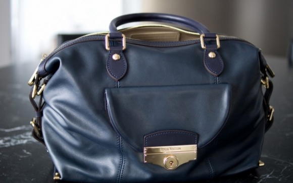Zlodeji ukradli kabelku za takmer 7000 eur