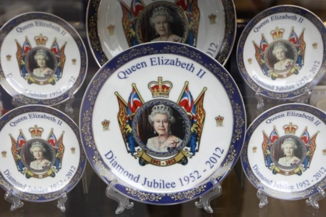 Británia oslavuje diamantové jubileum