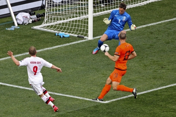 Dánski futbalisti porazili Holandsko 1:0