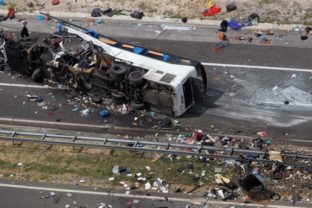 Haváriu českého autobusu neprežilo osem ľudí