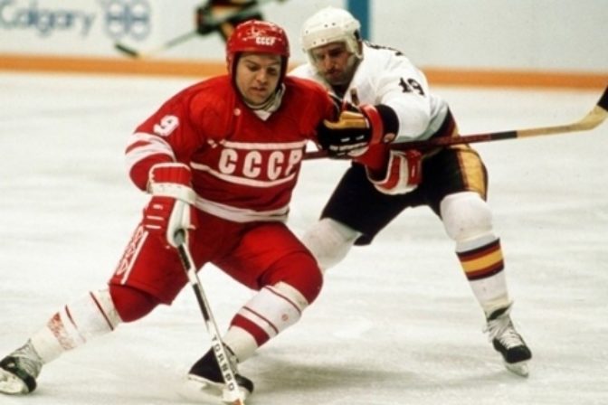 Zomrel legendárny hokejista Vladimir Krutov