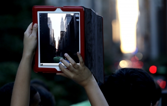 Manhattanhenge rozžiaril ulice New Yorku