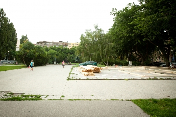 Na Šafárikovom námestí pribudne park