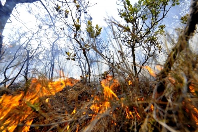 Ničivé požiare sužujú Španielsko