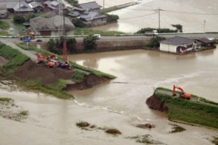Ničivé záplavy v Japonsku