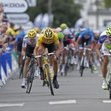 Peter Sagan vyhral prvú etapu na TdF