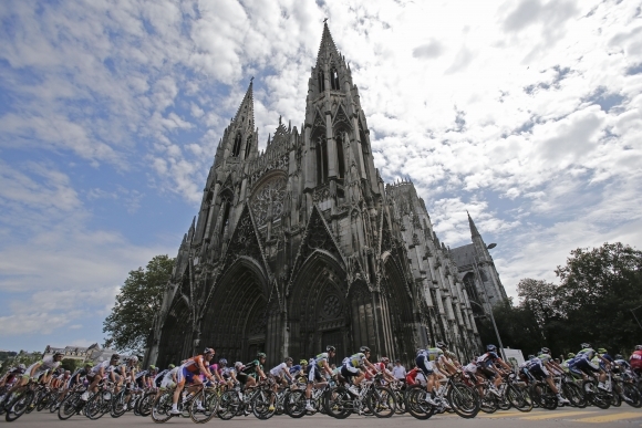 Preteky Tour de France pokračovali piatou etapou