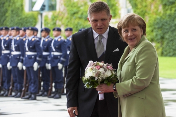 Robert Fico obedoval s Merkelovou