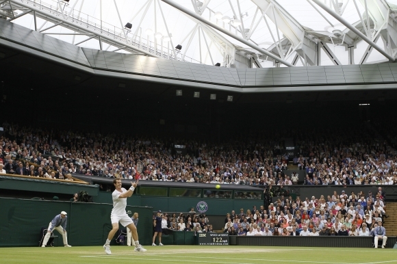 Roger Federer siedmykrát vyhral Wimbledon