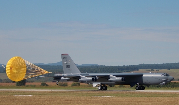Bombardér B 52 na Sliači