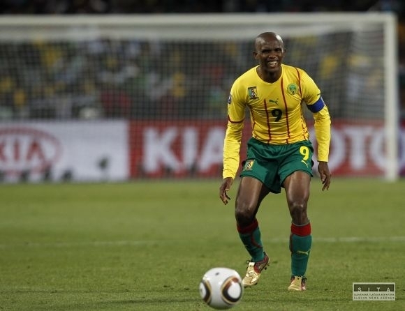 Kamerunčan Samuel Eto&#039;o počas zápasu