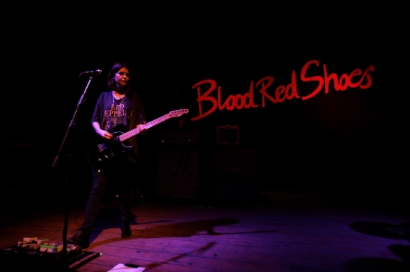 Laura Mary Carter z Blood Red Shoes