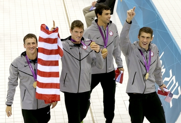 Michael Phelps získal v štafete zlato