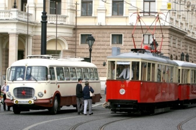 Autobus,elektricka,mhd