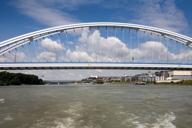 Bratislavský Most Apollo