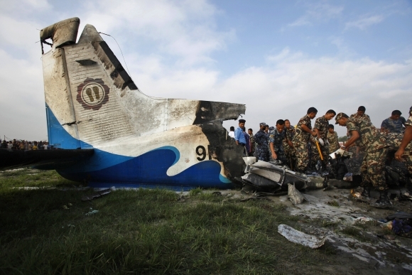 Let nepálskeho lietadla sa skončil katastrofou