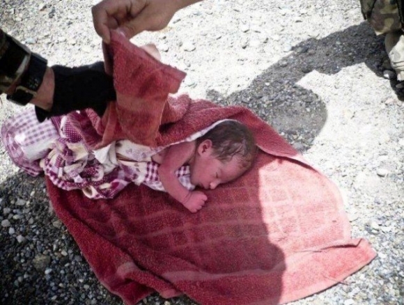 Poľskí vojaci našli v Afganistane bábätko