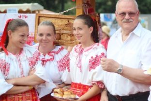 Prezidenta prilákal do Detvy folklór