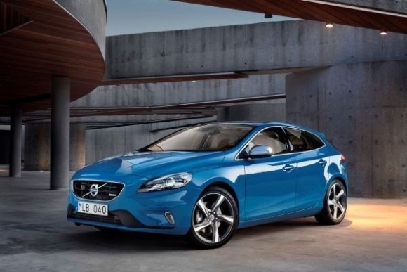 Volvo V40 R Design