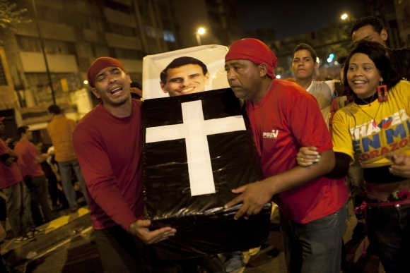 Chávez zostane na čele Venezuely ďalších šesť roko