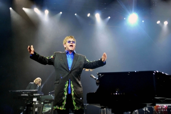 Legendárny hudobník Elton John