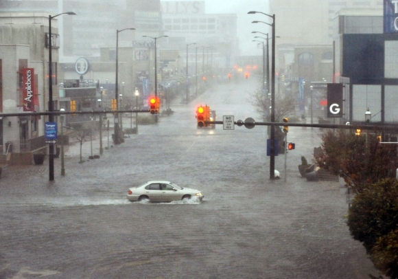 Sandy dosiahla pobrežie USA