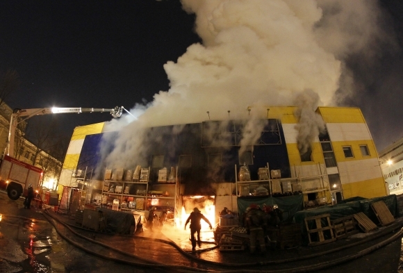 V Petrohrade zhorel supermarket