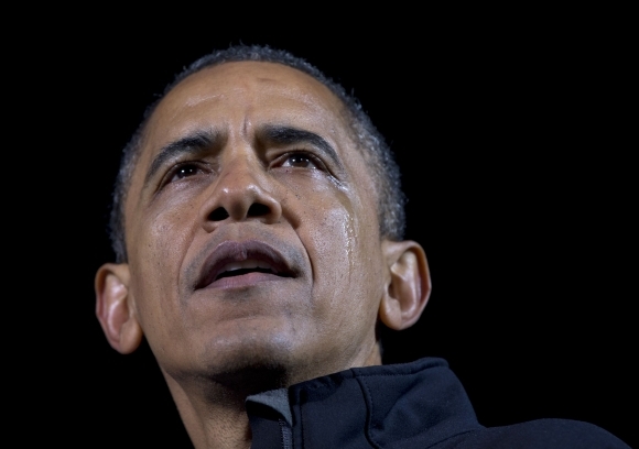 Barack Obama zavŕšil kampaň slzami