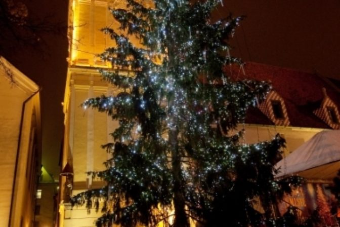 Bratislava ožila vianočnými trhmi