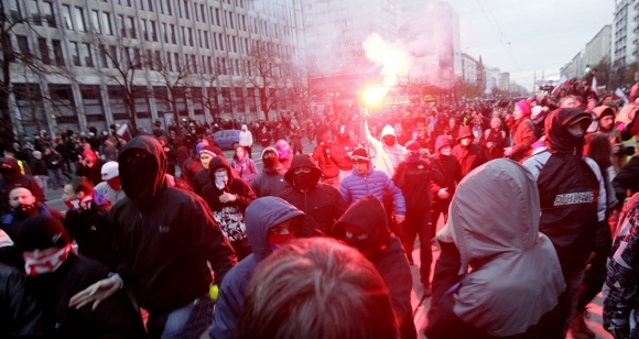 Násilie v uliciach Varšavy