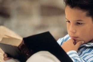 Chlapec, čítanie, kniha, rozprávka