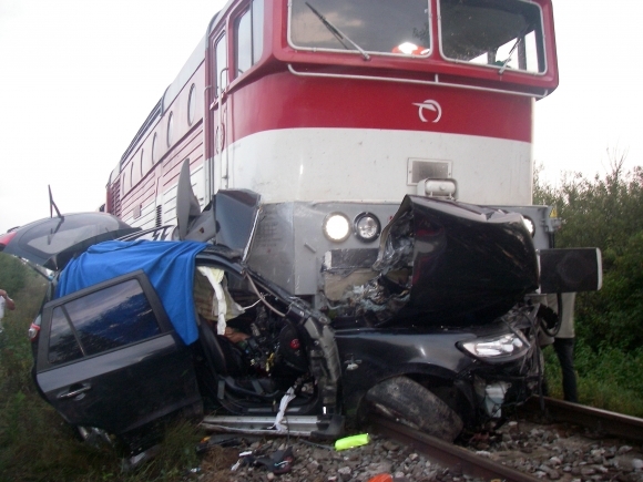 Nehoda_vlak_auto