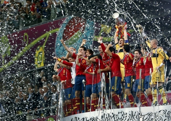 Španieli zasadli na európsky futbalový trón