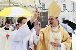 Uvedenie diecézneho biskupa